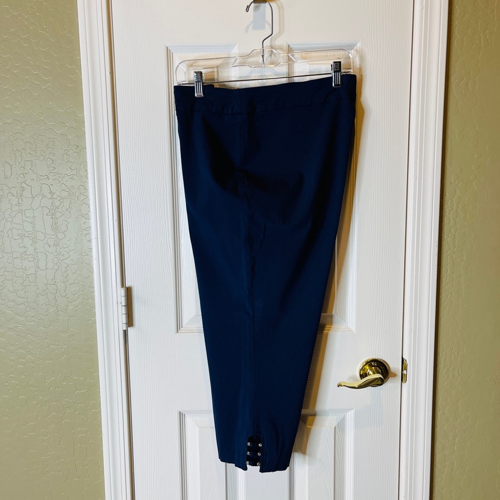 JM Collection Women's Blue Capri Pants